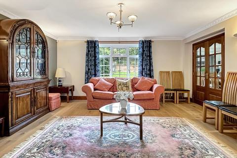 44 Priams Way, Stapleford, Cambridge, CB22 5DT