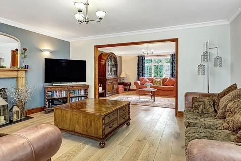 44 Priams Way, Stapleford, Cambridge, CB22 5DT