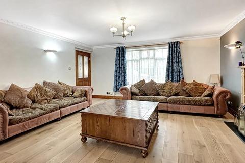 44 Priams Way, Stapleford, Cambridge, CB22 5DT