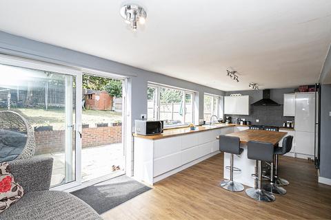 4 bedroom semi-detached house for sale, Longfields, Ongar, CM5