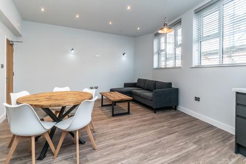 5 bedroom flat to rent, Flat 2, 72 Lower Parliament Street