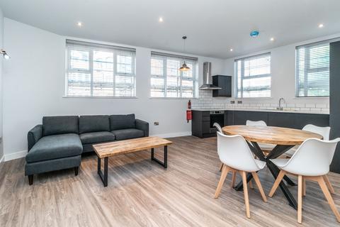 5 bedroom flat to rent, Flat 2, 72 Lower Parliament Street