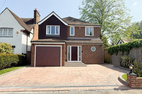 76 Parkway, Romford, RM2 5PL
