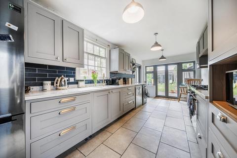 2 Clifton Road, Kingston Upon Thames, KT2 6PW