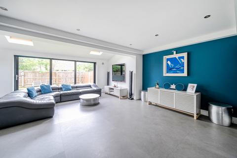 20 Bartholomew Close, Ducklington, Witney, OX29 7UJ