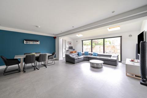 20 Bartholomew Close, Ducklington, Witney, OX29 7UJ