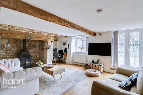 2 bedroom cottage for sale, High Street, Leadenham