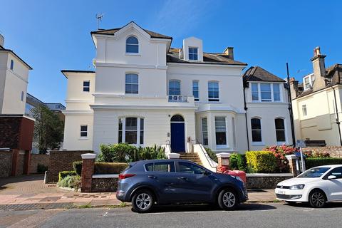 1 bedroom flat to rent, Burlington Place, West of Town, Eastbourne BN21