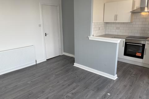 1 bedroom flat to rent, 98 Causeyside Street, Flat 3/3, PA1 1TX