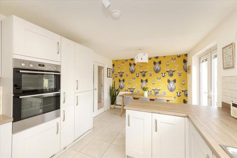 8 Cadwell Crescent, Gorebridge, EH23 4NG