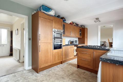 2 Netheredge Drive, Knaresborough, HG5 9DA