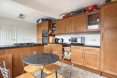 2 Netheredge Drive, Knaresborough, HG5 9DA