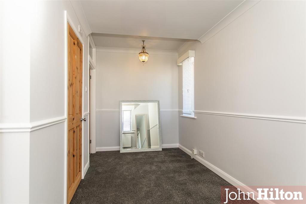 6, 27a Longhill Road30.jpg