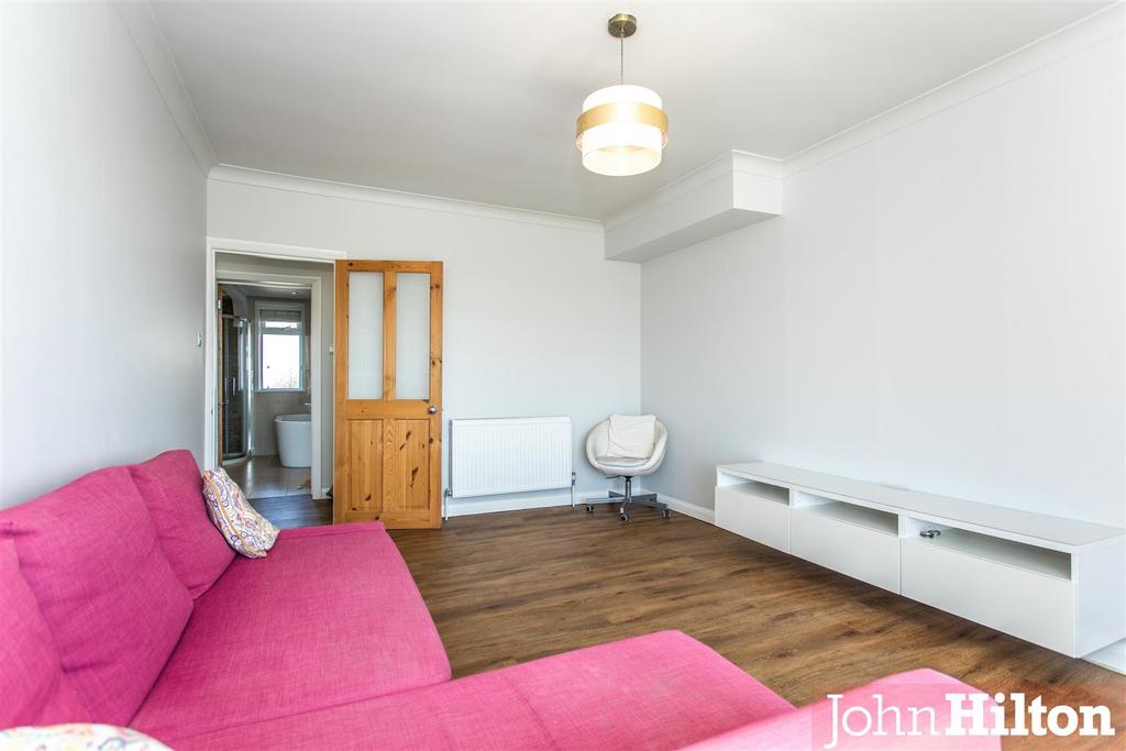 6, 27a Longhill Road20.jpg