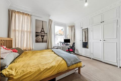 84 Biscay Road, London, W6 8JN
