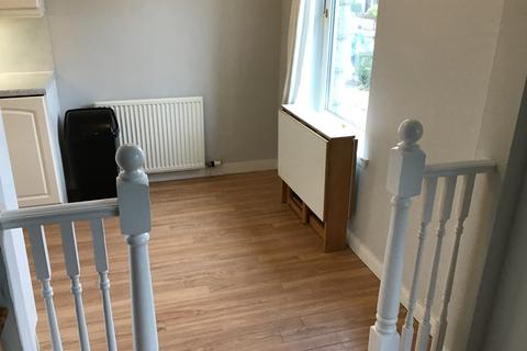 2 bedroom flat to rent, Crathie Gardens West, Aberdeen AB10