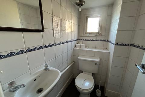 1 bedroom house of multiple occupation to rent, High Street, Chatham, ME4