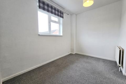 69 Bardfield Way, Rayleigh, SS6 9HE
