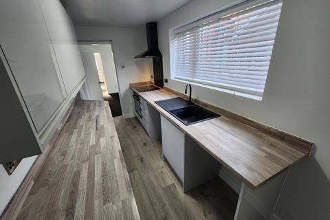 2 bedroom terraced house to rent, Victoria Street, Stoke-on-Trent, ST4