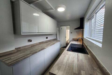 2 bedroom terraced house to rent, Victoria Street, Stoke-on-Trent, ST4