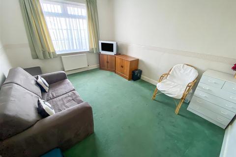 34 Kinson Avenue, Poole, BH15 3PH