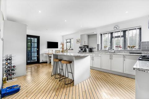 5 bedroom detached house for sale, Barn Lane, Four Marks, Alton, Hampshire