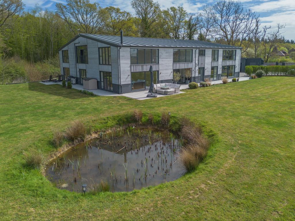Riverside Manor