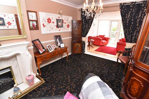 3 bedroom semi-detached house for sale, Ermington Crescent, Castle Bromwich, Birmingham