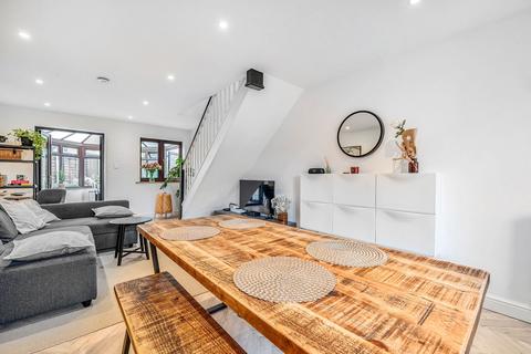 14 Harris Hill, Basingstoke, RG22 4UH