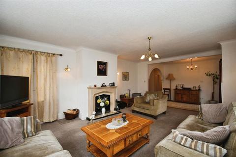 undefined, The Lunds, Kirk Ella, East Riding of Yorkshire