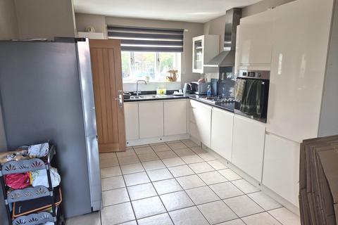 3 bedroom end of terrace house to rent, Kennett Green, Kings Heath, Northampton, NN5