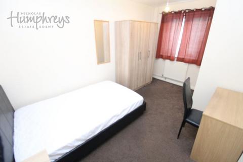 undefined, Bodmin Grove, B7 - 8-8 Viewings