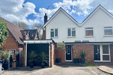 undefined, Mafeking Road, Wraysbury, Staines-upon-Thames, Berkshire, TW19