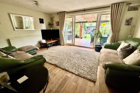 undefined, Mafeking Road, Wraysbury, Staines-upon-Thames, Berkshire, TW19