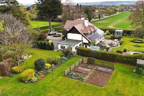 4 bedroom house for sale, Moor Lane, Irton, YO12