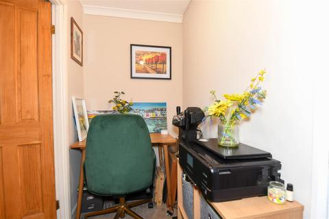 12 Langley Road, Trowbridge, BA14 0LL