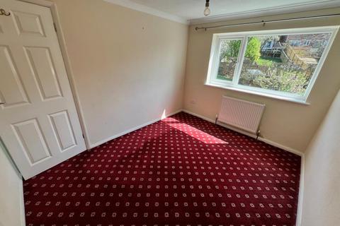3 bedroom townhouse to rent, Russell Court,  Chesham,  HP5