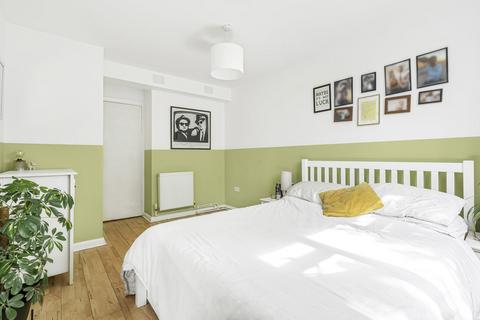 67 Cedar Avenue, Twickenham, TW2 7HD