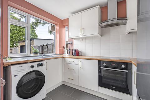 67 Cedar Avenue, Twickenham, TW2 7HD
