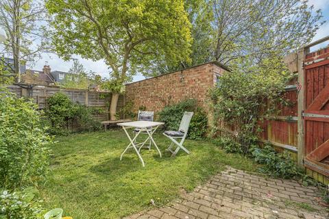 67 Cedar Avenue, Twickenham, TW2 7HD