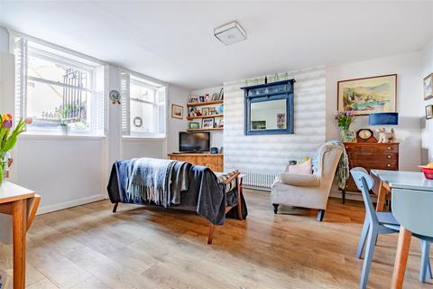 2 bedroom flat for sale, Marine Square, Brighton