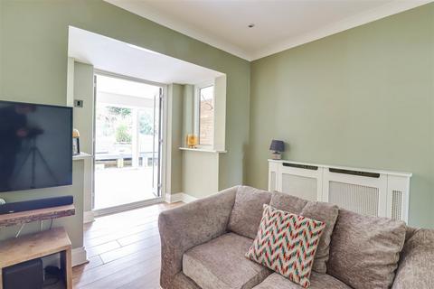 5 bedroom chalet for sale, Central Close, Hadleigh SS7