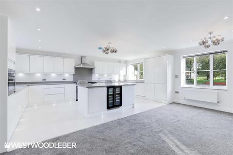 undefined, Common View, Waltham Abbey EN9