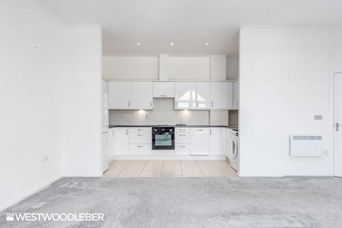 2 bedroom penthouse for sale, Taverners Way, Hoddesdon EN11