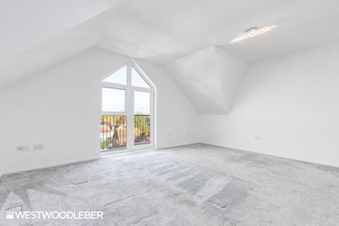 2 bedroom penthouse for sale, Taverners Way, Hoddesdon EN11
