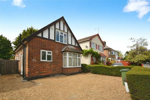 3 bedroom bungalow to rent, Royal Lane, Hillingdon, UB8