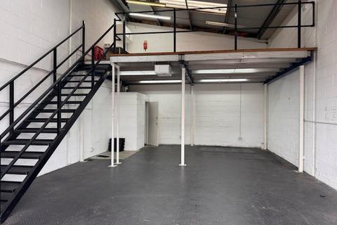 Industrial unit to rent, London NW10