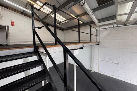 Industrial unit to rent, London NW10