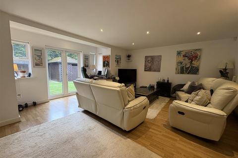 2 bedroom ground floor flat for sale, Tudor Way, Sutton Coldfield