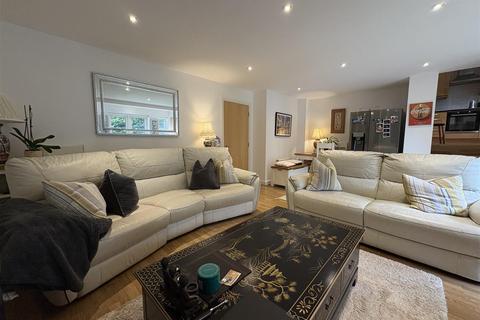 2 bedroom ground floor flat for sale, Tudor Way, Sutton Coldfield